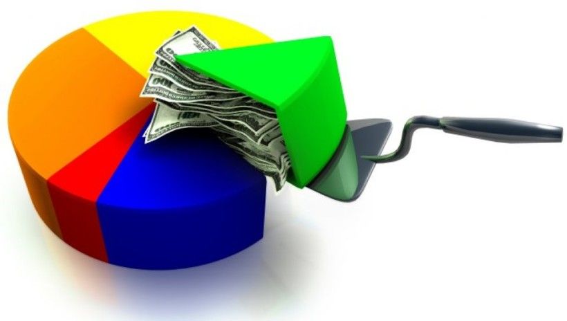 La Segmentazione,individuazione di gruppi di clienti in segmenti omogenei.